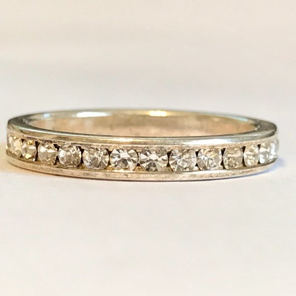 Vintage Crystal Rhinestone Eternity Ring Size 7 8  Silver Plated Stackable - Picture 3 of 8
